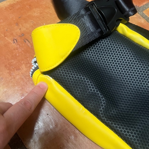 Hunter for Target Yellow Belt Bag - Picture 3 of 3